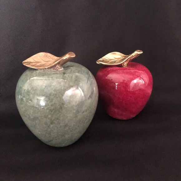 Vintage Stone Marble Alabaster Apples Paperweights with Brass Leaves - Picture 9 of 9